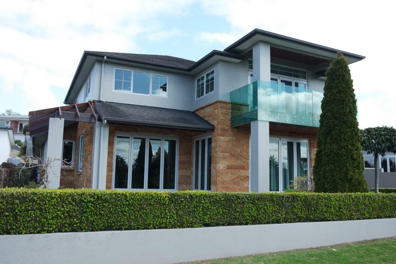 Hotel St Andrews House Hamilton Exterior foto